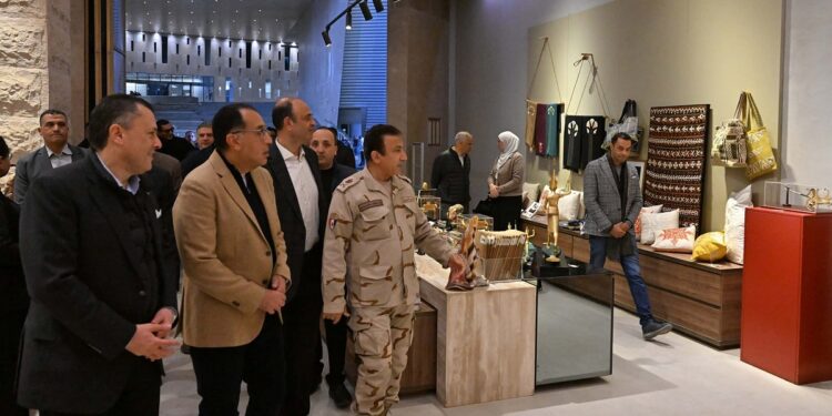 مدبولي: سعداء بقرب انتهاء مشروع المتحف المصري الكبير لنقدم للعالم تحفة فنية معمارية مبهرة