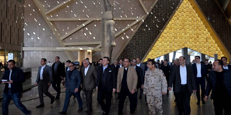 مدبولي: سعداء بقرب انتهاء مشروع المتحف المصري الكبير لنقدم للعالم تحفة فنية معمارية مبهرة