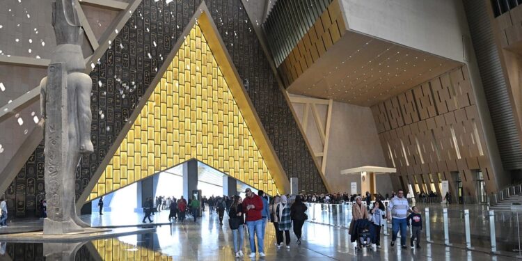 مدبولي: سعداء بقرب انتهاء مشروع المتحف المصري الكبير لنقدم للعالم تحفة فنية معمارية مبهرة