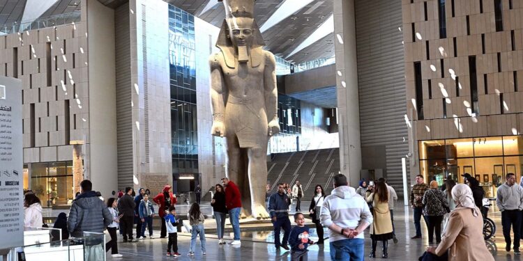 مدبولي: سعداء بقرب انتهاء مشروع المتحف المصري الكبير لنقدم للعالم تحفة فنية معمارية مبهرة