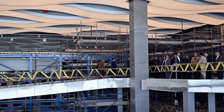 مدبولي: سعداء بقرب انتهاء مشروع المتحف المصري الكبير لنقدم للعالم تحفة فنية معمارية مبهرة