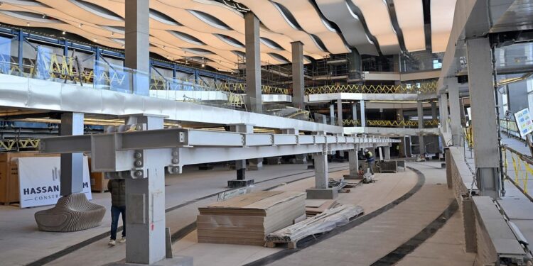 مدبولي: سعداء بقرب انتهاء مشروع المتحف المصري الكبير لنقدم للعالم تحفة فنية معمارية مبهرة