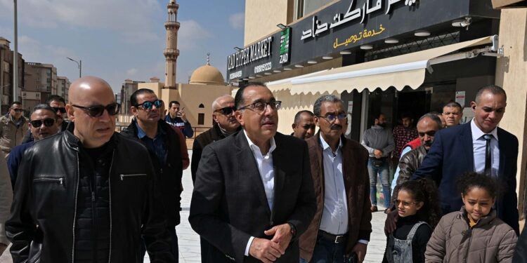 رئيس الوزراء يتفقد الوحدات السكنية بـ«زهرة العاصمة» بمدينة بدر للموظفين المنتقلين للعاصمة الإدارية