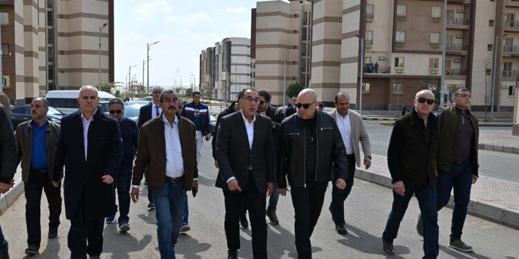 رئيس الوزراء يتفقد الوحدات السكنية بـ«زهرة العاصمة» بمدينة بدر للموظفين المنتقلين للعاصمة الإدارية