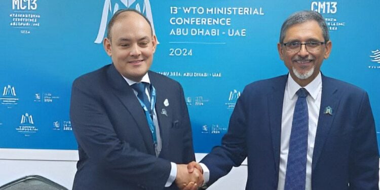 وزير التجارة يعقد سلسلة لقاءات مكثفة مع وزراء تجارة الدول أعضاء بمنظمة التجارة العالمية