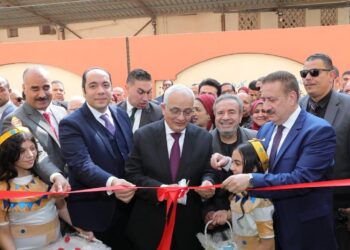 وزير التعليم ومحافظ المنوفية يفتتحان مدرسة المساعي المشكورة الإعدادية الجديدة «بنات» بعد تطويرها