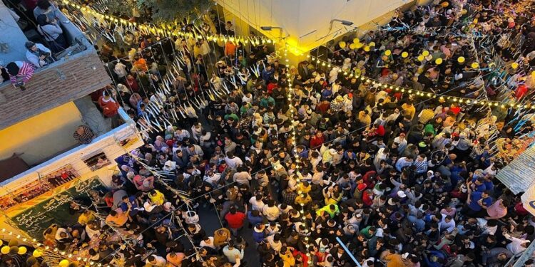 للسنة العاشرة.. إفطار المطرية يجمع 25 ألف مواطن في 7 شوارع كاملة العدد 