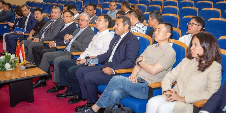 وليد جمال الدين: اقتصادية قناة السويس جذبت 7 تعاقدات معظمها من الشركات الصينية