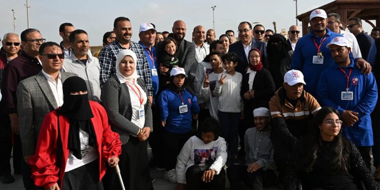 رئيس الوزراء يتفقد نادي وشاطئ «قادرون» لذوي الهمم بمدينة دمياط الجديدة