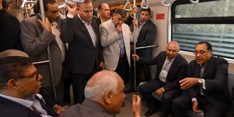 مدبولي: تكليفات من الرئيس السيسي بالعمل دوما على تحسين خدمات النقل الجماعي للمواطنين 