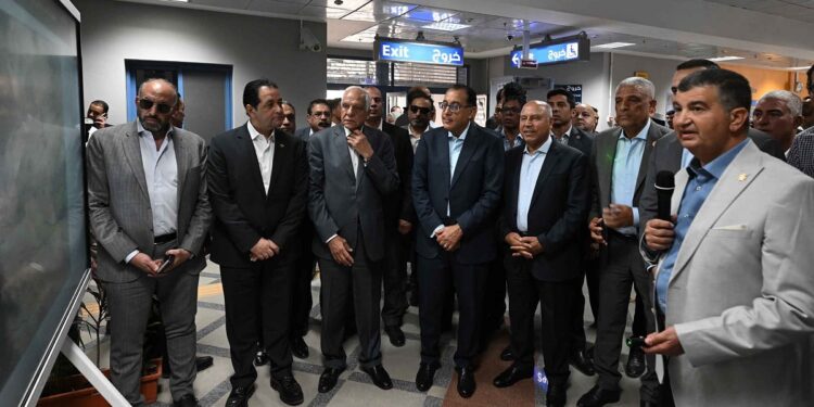 مدبولي: تكليفات من الرئيس السيسي بالعمل دوما على تحسين خدمات النقل الجماعي للمواطنين 