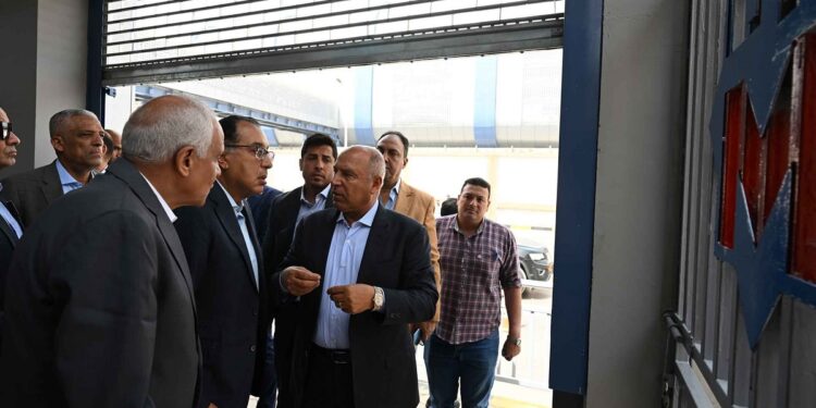 مدبولي: تكليفات من الرئيس السيسي بالعمل دوما على تحسين خدمات النقل الجماعي للمواطنين 