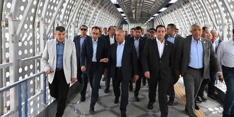 مدبولي: تكليفات من الرئيس السيسي بالعمل دوما على تحسين خدمات النقل الجماعي للمواطنين 