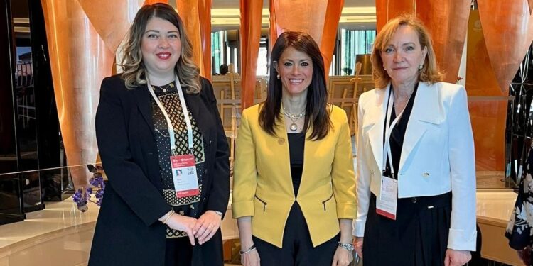 وزيرة التعاون الدولي تعقد لقاءات مكثفة مع شركاء التنمية ورؤساء مؤسسات التمويل الدولية