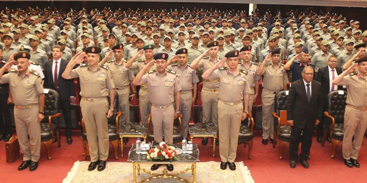 الكلية العسكرية التكنولوجية تحتفل بتخريج فنيين سكة حديد ونقل نهري 