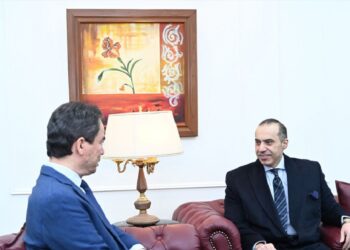 وزير الشؤون النيابية