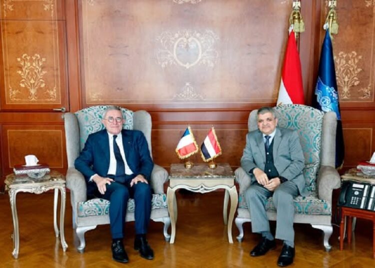 قناة السويس