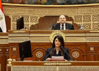 رانيا المشاط: نمو مُتسارع وتحوّل مستدام يدعمان الاقتصاد المصري