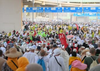 حجاج الجمعيات الأهلية