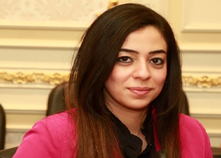 سوسن حافظ تطالب بإدراج اللغة الأجنبية الثانية في المجموع لدعم التعليم