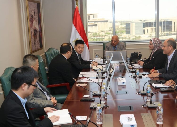 وزير الكهرباء
