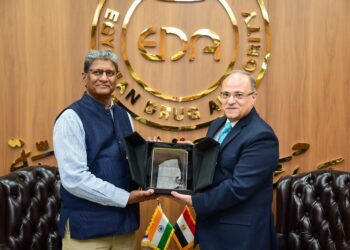 تعزيز التعاون المصري الهندي في قطاع الدواء لآفاق استراتيجية مستدامة