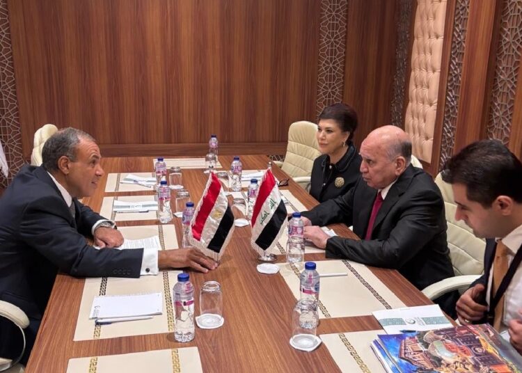 وزير الخارجية