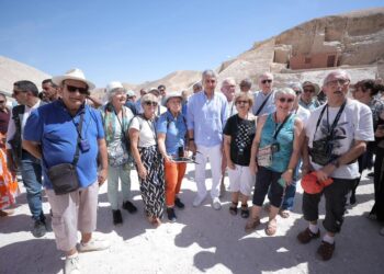 وزير السياحة