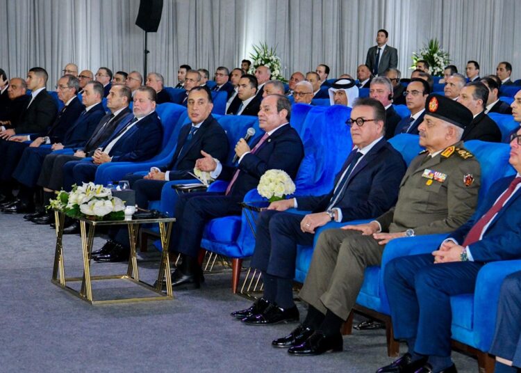 الرئيس السيسي يشهد افتتاح محطات بحرية بميناء شرق بورسعيد