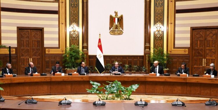 الرئيس السيسي يستقبل خبراء التعليم الياباني لتعزيز الشراكة وتطوير المدارس اليابانية في مصر