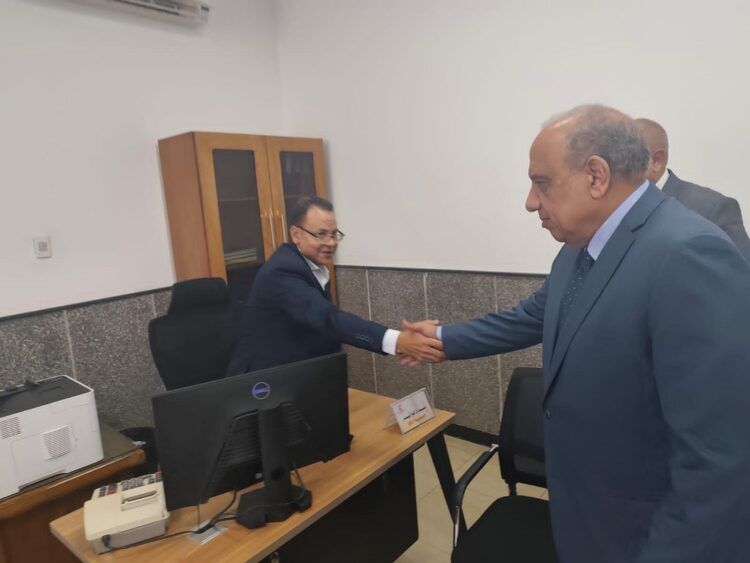 وزير الكهرباء يقوم بزيارة ميدانية ضمن خطة التطوير والتحول الرقمي بالقطاع