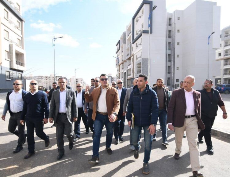 وزير الإسكان يتفقد حدائق العاصمة ويتابع مشروعات المبادرة الرئاسية «سكن لكل المصريين» و«ديارنا»