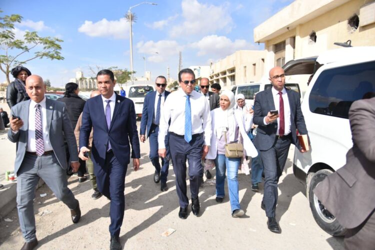 وزير الصحة يتفقد مشروع تطوير مستشفى 6 أكتوبر المركزي ويتابع البناء الجديد