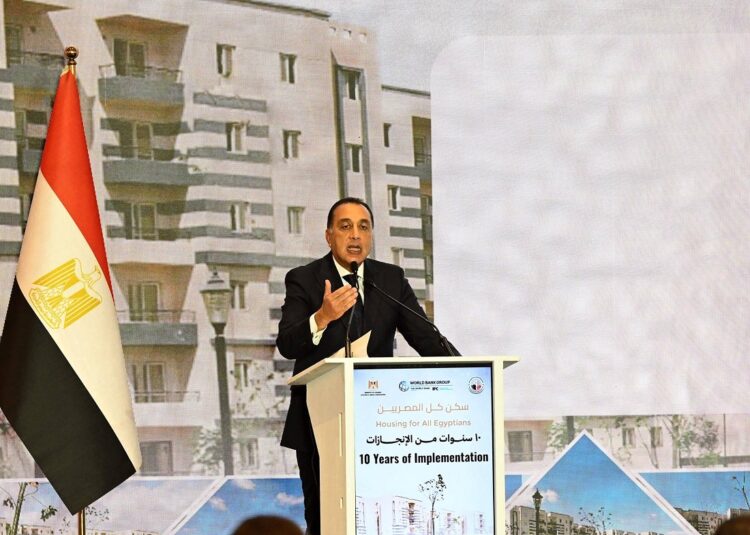 مدبولي: «سكن كل المصريين» أول حائط صد لمواجهة النمو العشوائي والتعدي على الأراضي الزراعية