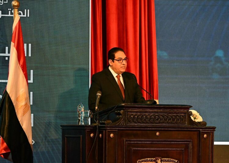 برعاية انتصار السيسي.. إطلاق مبادرة منحة علماء المستقبل لدعم الطلاب المتميزين