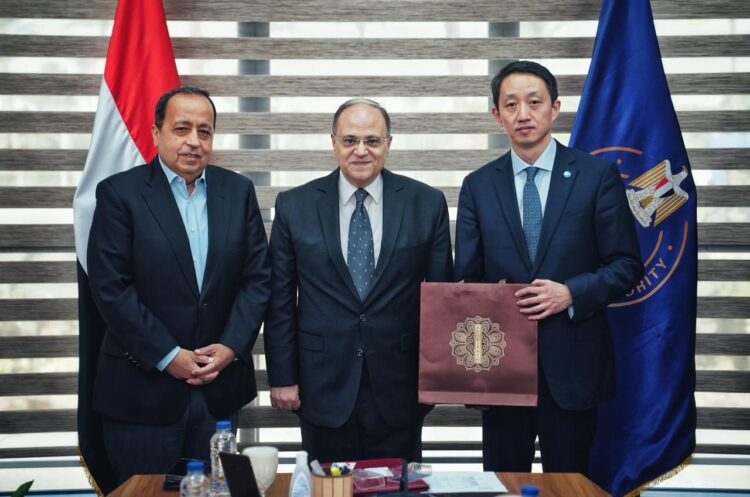 تعاون مشترك بين هيئة الدواء وشركات صينية لتوطين لتعزيز الأمن الدوائي في مصر