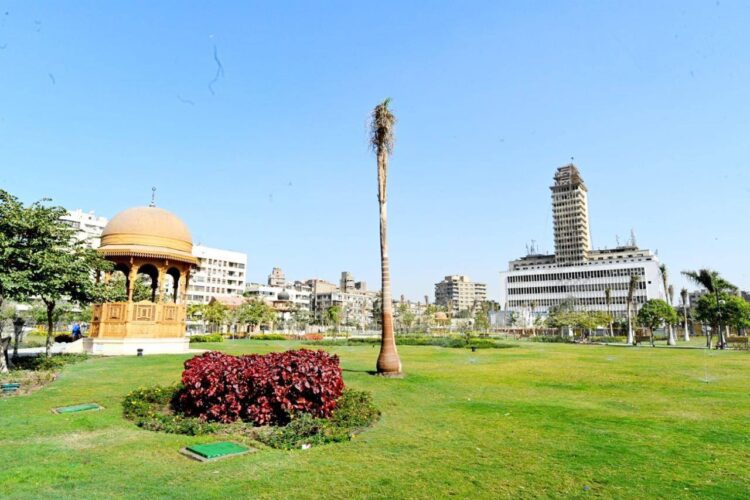 وزير الإسكان يتفقد مشروعات تطوير القاهرة الخديوية وحديقة الأزبكية لإحياء الهوية التراثية