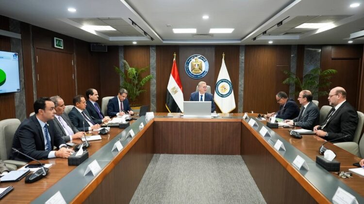خطة طموحة للبترول.. اكتشافات جديدة وزيادة الإنتاج باستخدام الذكاء الاصطناعي والتقنيات الحديثة