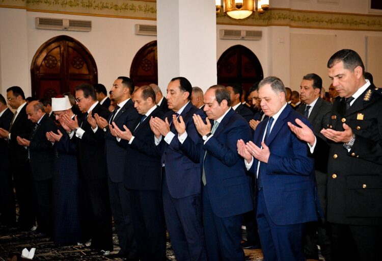 الرئيس السيسي يشارك في إفطار أكاديمية الشرطة ويشيد بجهود وزارة الداخلية في حفظ الأمن