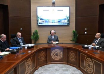 نائب رئيس الوزراء يعقد اجتماعًا لمتابعة تطبيق موازنة البرامج والأداء لزيادة كفاءة الإنفاق