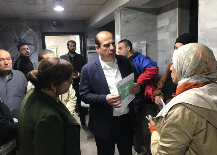 زيارة مفاجئة لنائب وزير الصحة لتحسين الخدمات الطبية بمرافق المعادي