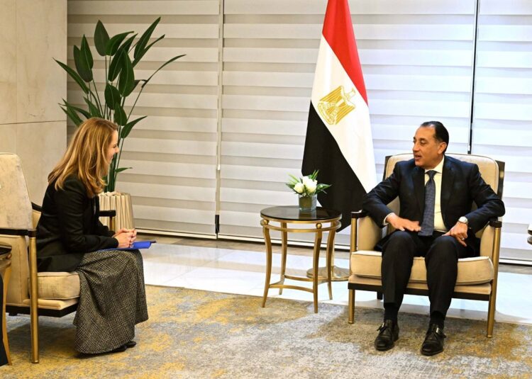 رئيس الوزراء يلتقي المديرة العامة للمنظمة الدولية للهجرة لبحث تعزيز التعاون  