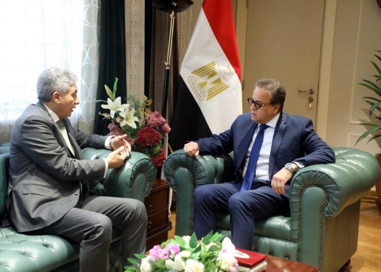 السائحين