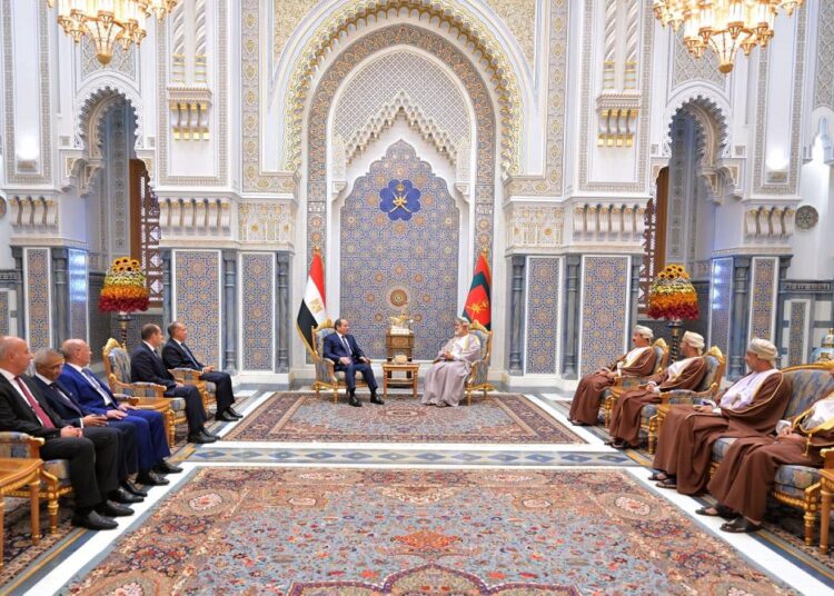 زيارة الرئيس السيسي لعُمان.. تعزيز العلاقات الأخوية وبحث القضايا الإقليمية