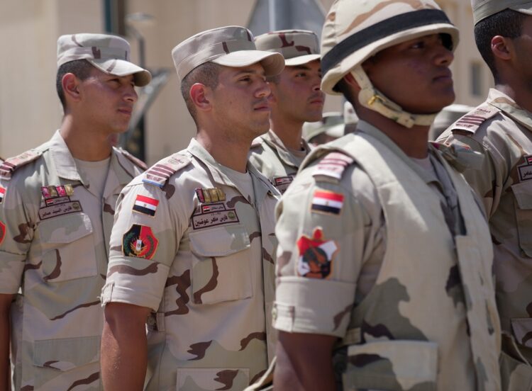 الرئيس السيسي يتفقد القيادة الاستراتيجية والأكاديمية العسكرية لمتابعة جاهزية القوات المسلحة وتعزيز القدرات