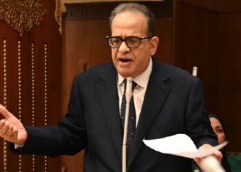 النائب طارق عبد العزيز