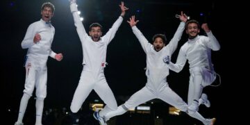 بعد غياب 75 عامًا عن التتويج.. المنتخب القومي للمبارزة يحقق إنجازًا عالميًا