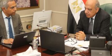  وزير الكهرباء