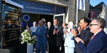 رئيس الوزراء يفتتح مركز الخدمات الضريبية المميزة في مدينة العلمين الجديدة