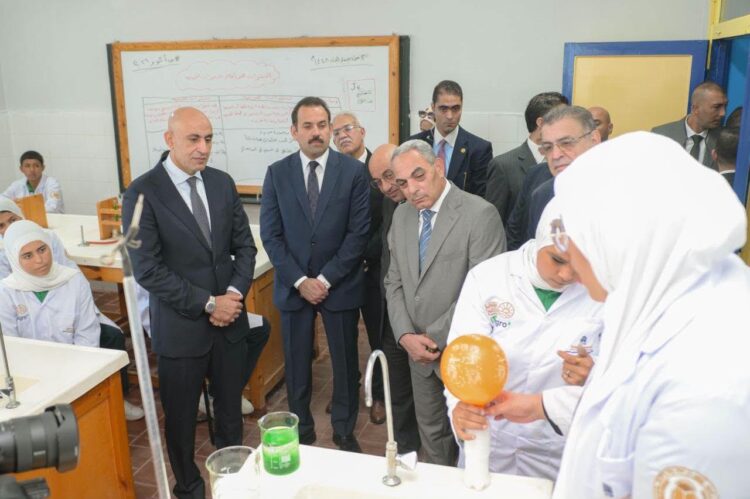 وزير التعليم يجري زيارة تفقدية لتعزيز التعاون التعليمي بين مصر وإيطاليا بالإسماعيلية